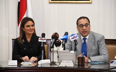 وزيرا الإسكان والاستثمار يشهدان التوقيع بالأحرف الأولي للمرحلة الثانية من البرنامج القومي لصرف صحي القرى