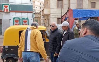 رئيس مياه البحيره أثناء الجوله التفقديه فجر اليوم بشوارع مدينة رشيد لمتابعة أعمال سحب مياه الأمطار من شوارع وأحياء المدينه
