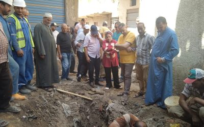  استجابةً لشكوى أهالينا بشارع الطالبين بقرية شرنوب بشأن وجود اشتعال غاز عند فتح حنفيات المياه، تحركت فرق الطوارئ بالشركة منذ مساء أمس للتعامل الفوري مع الموقف، وتوجه صباح اليوم المهندس محمد سعيد نشأت، رئيس مجلس الإدارة والعضو المنتدب، إلى موقع الشكوى لمتابعة الأعمال ميدانيًا.